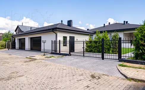 1-этажный коттедж 885 м² с отделкой