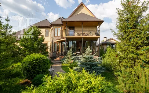 2-этажный коттедж 355 м² с отделкой