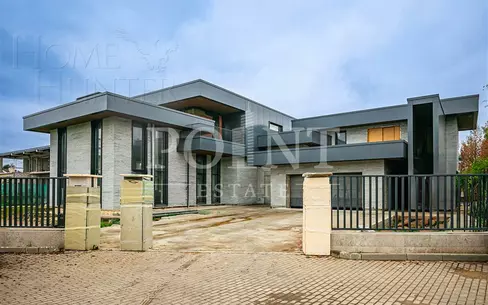 2-этажный коттедж 917.3 м² без отделки
