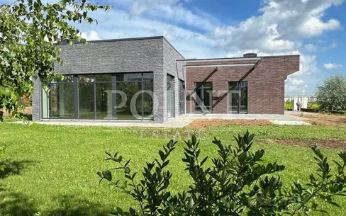 1-этажный коттедж 250 м² без отделки