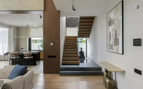 2-этажный коттедж 435 м² с отделкой