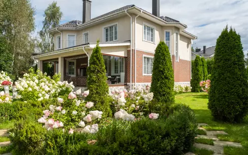 2-этажный коттедж 400 м² с отделкой