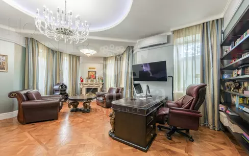 2-этажный коттедж 935 м² с отделкой