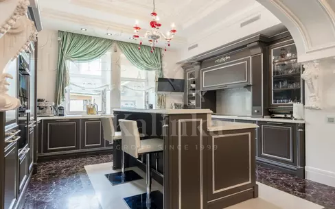 2-этажный коттедж 935 м² с отделкой