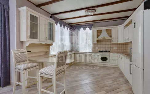 3-этажный коттедж 400 м² с отделкой