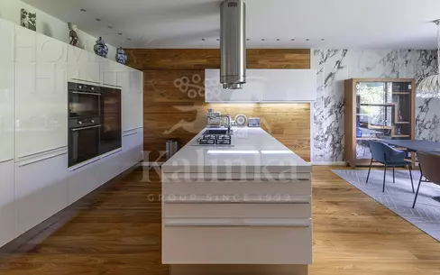 2-этажный таунхаус 320 м² с отделкой