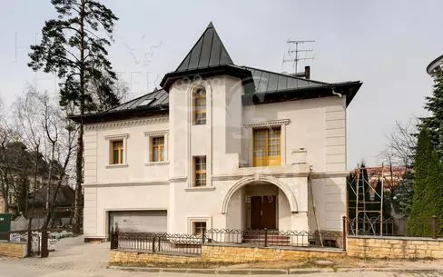 2-этажный коттедж 672 м² с отделкой