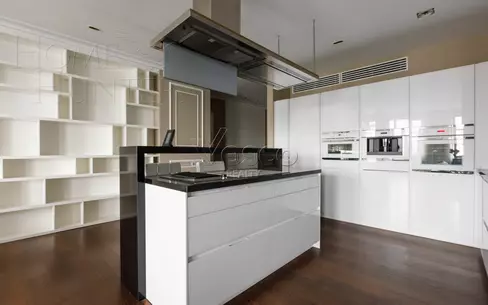 3-КОМН. КВАРТИРА С ОТДЕЛКОЙ 200 М² НА 11 ЭТАЖЕ