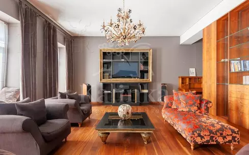 3-КОМН. КВАРТИРА С ОТДЕЛКОЙ 188.5 М² НА 3 ЭТАЖЕ