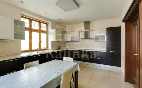 2-этажный коттедж 672 м² с отделкой