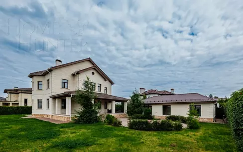 2-этажный коттедж 450 м² с отделкой