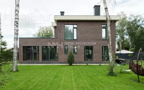 2-этажный коттедж 200 м² с отделкой