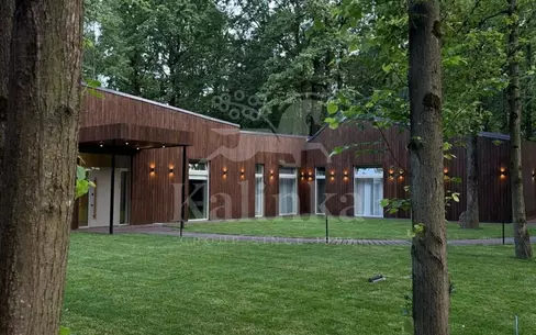 1-этажный коттедж 550 м² с отделкой