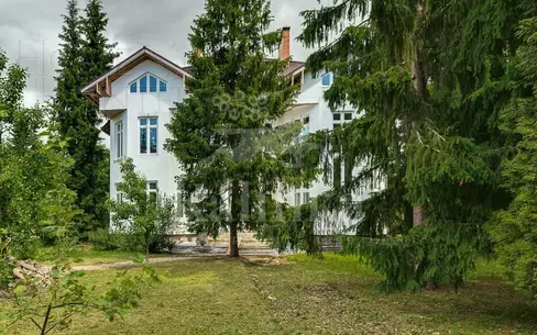 2-этажный коттедж 893 м² с отделкой