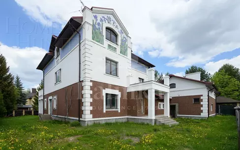 3-этажный коттедж 501.7 м² без отделки