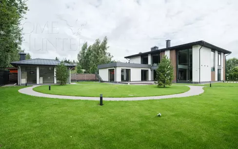 2-этажный коттедж 640 м² с отделкой