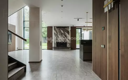 2-этажный коттедж 640 м² с отделкой