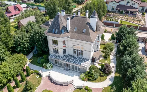 2-этажный коттедж 800 м² с отделкой