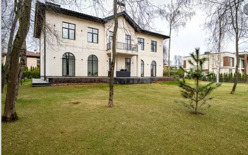 2-этажный коттедж 490 м² с отделкой
