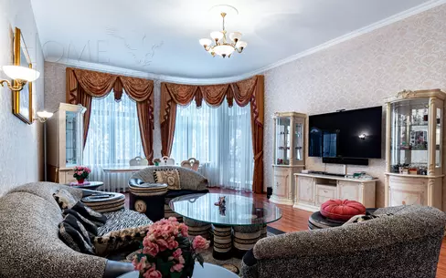 3-этажный таунхаус 270 м² с отделкой