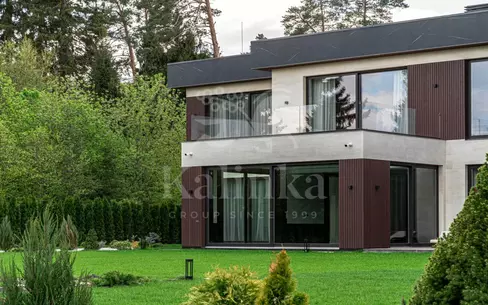 2-этажный коттедж 2 084 м² с отделкой