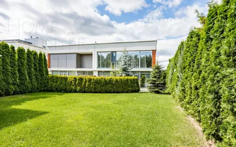 2-этажный таунхаус 390 м² с отделкой