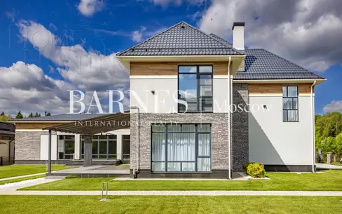 2-этажный коттедж 600 м² с отделкой