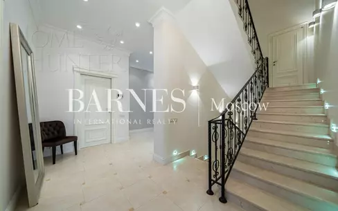 2-этажный коттедж 371 м² с отделкой