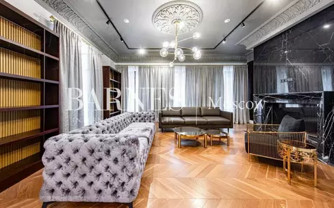 2-этажный коттедж 702 м² с отделкой