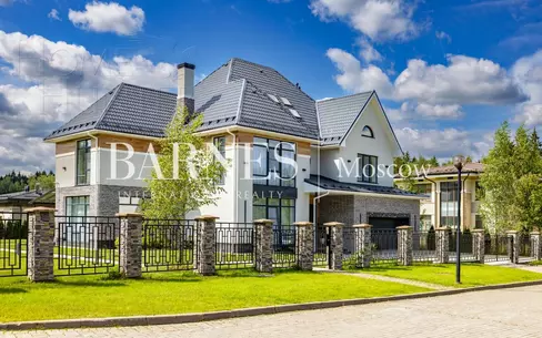 2-этажный коттедж 600 м² с отделкой