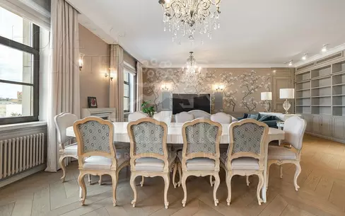 4-КОМН. КВАРТИРА С ОТДЕЛКОЙ 200 М² НА 7 ЭТАЖЕ