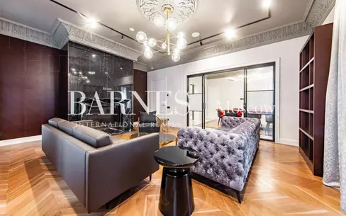 2-этажный коттедж 702 м² с отделкой