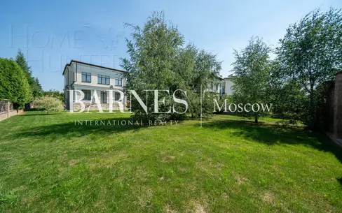 2-этажный коттедж 371 м² с отделкой