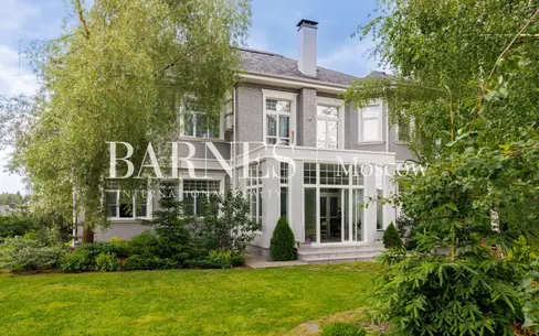 2-этажный коттедж 820 м² с отделкой