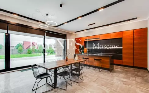 2-этажный коттедж 540 м² с отделкой