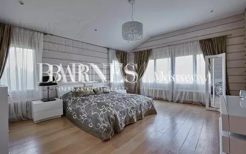 3-этажный коттедж 650 м² с отделкой