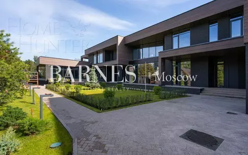 2-этажный коттедж 1 300 м² без отделки