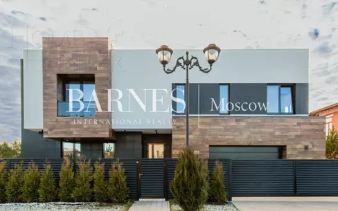 2-этажный коттедж 540 м² с отделкой