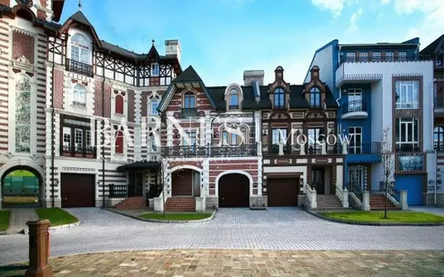 2-этажный таунхаус 262 м² без отделки