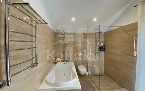 2-этажный коттедж 300 м² с отделкой