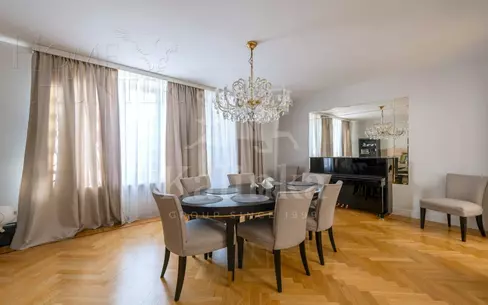 3-этажный коттедж 500 м² с отделкой