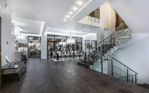 2-этажный коттедж 1 200 м² с отделкой