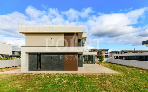 2-этажный коттедж 505 м² без отделки