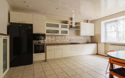 3-этажный коттедж 444 м² с отделкой