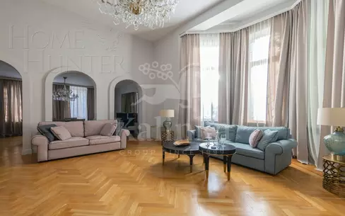 3-этажный коттедж 500 м² с отделкой