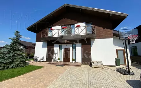 2-этажный коттедж 300 м² с отделкой