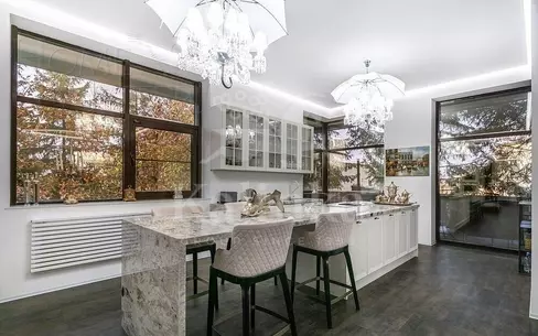 2-этажный коттедж 1 200 м² с отделкой