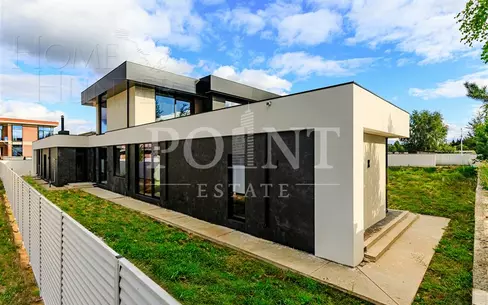 2-этажный коттедж 550 м² без отделки