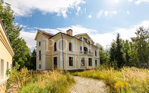 22-этажный коттедж 651 м² без отделки