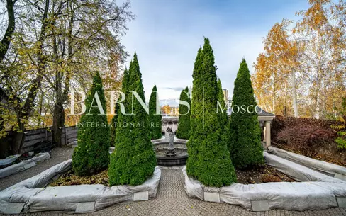 3-этажный коттедж 1 200 м² без отделки